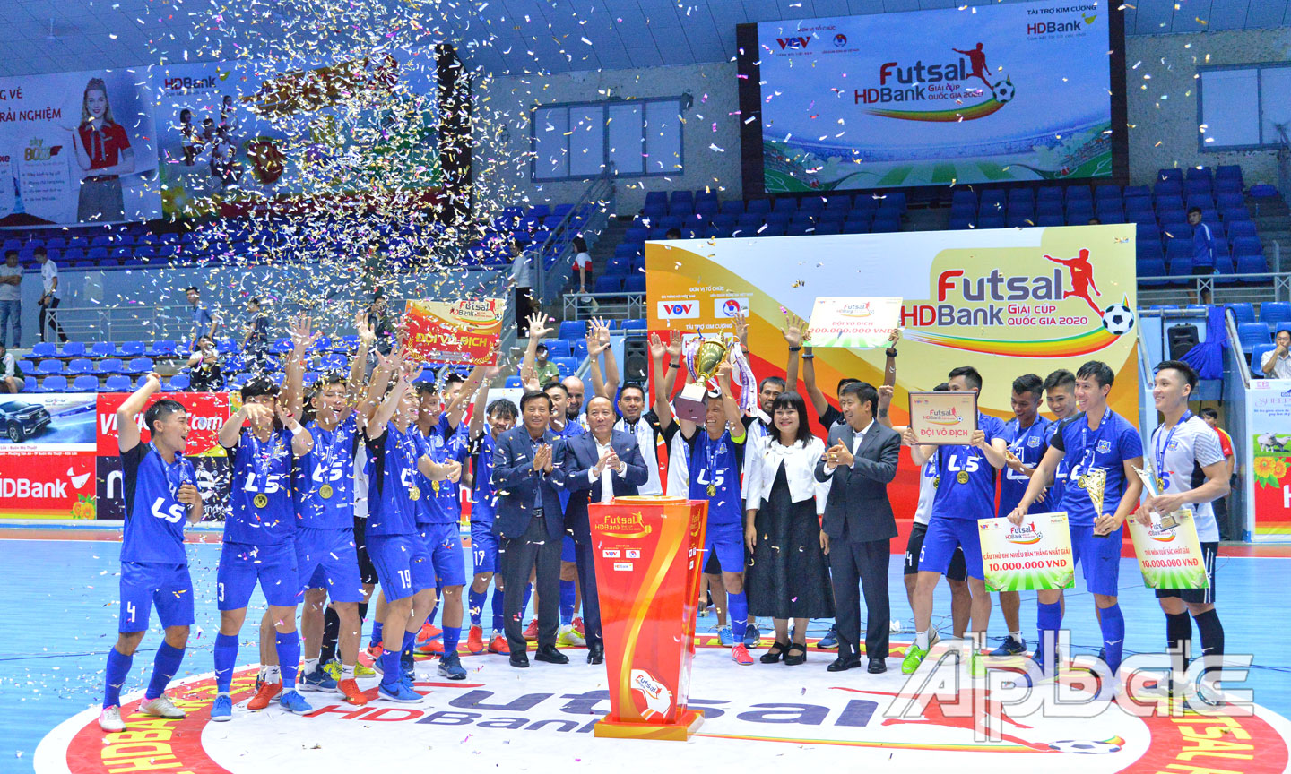 Thái Sơn Nam đoạt Cúp quốc gia, hoàn tất cú đúp danh hiệu tại mùa giải futsal 2020.