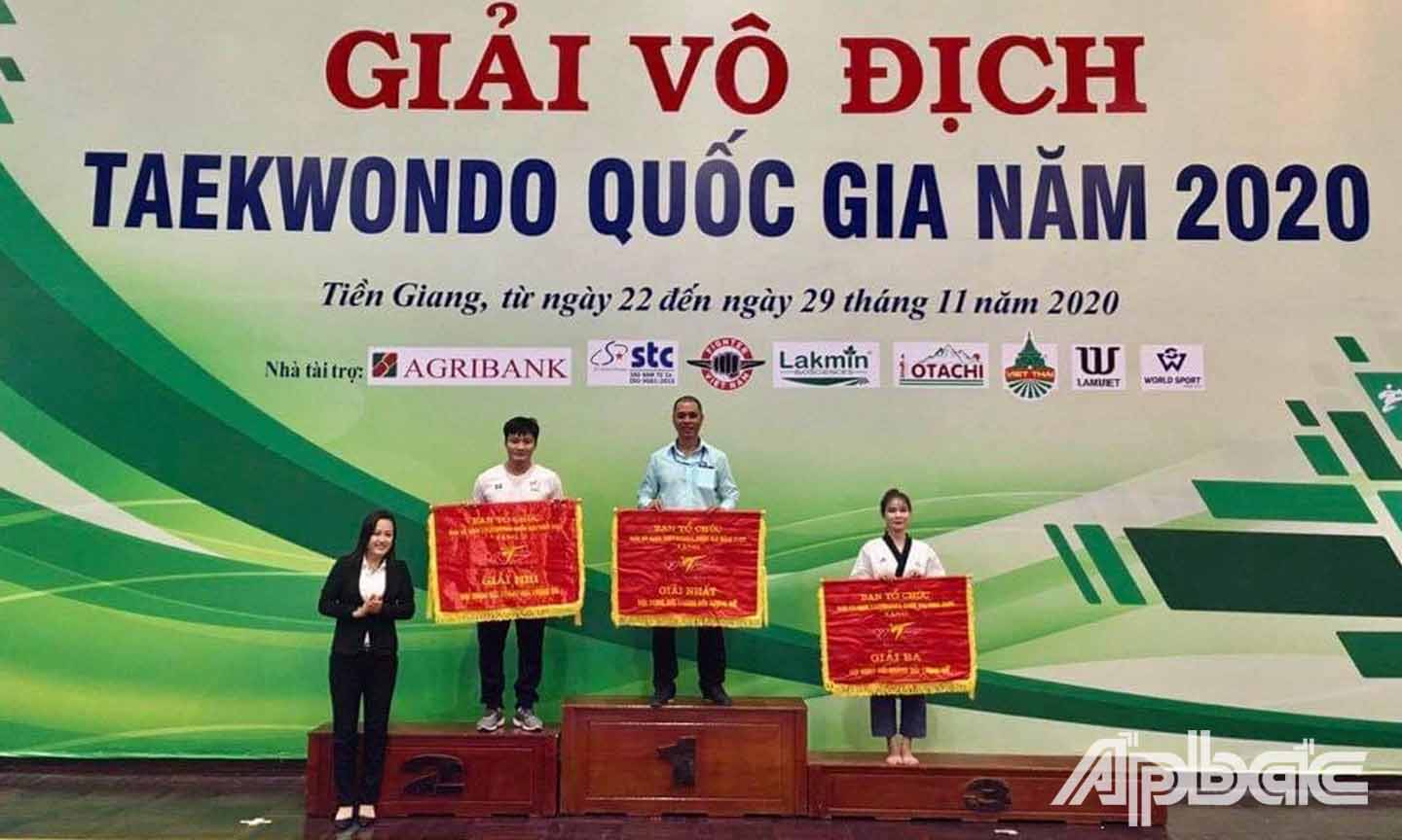 Hà Nội đoạt hạng Nhất toàn đoàn nội dung đối kháng Nữ. 