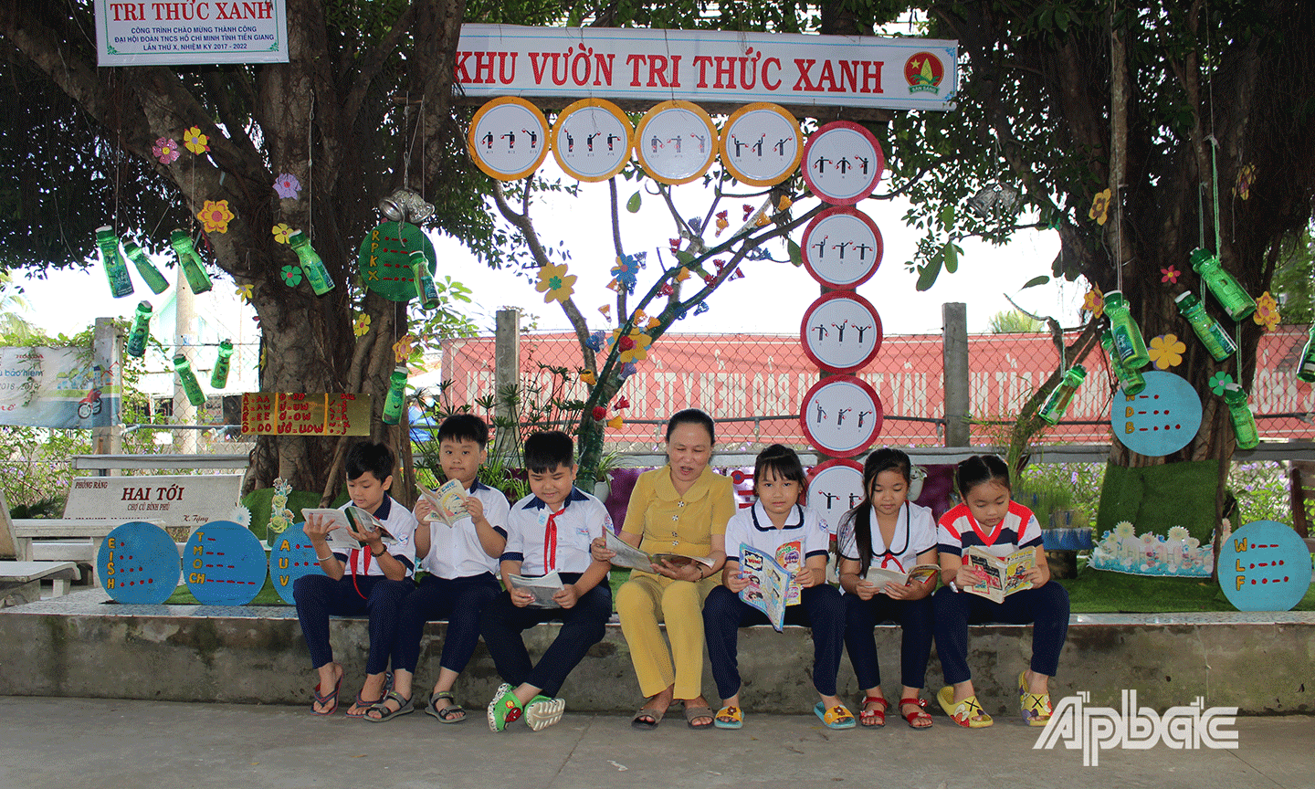 Mô hình thư viện xanh đã đạt nhiều hiệu quả tại Trường Tiểu học Bình Phú. 
