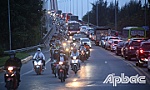 Lượng xe về TP. Hồ Chí Minh tăng cao, nhiều nơi bị ùn ứ