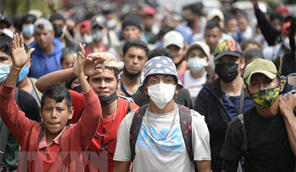 Guatemala ngăn chặn hơn 4.000 người Honduras vượt biên trái phép