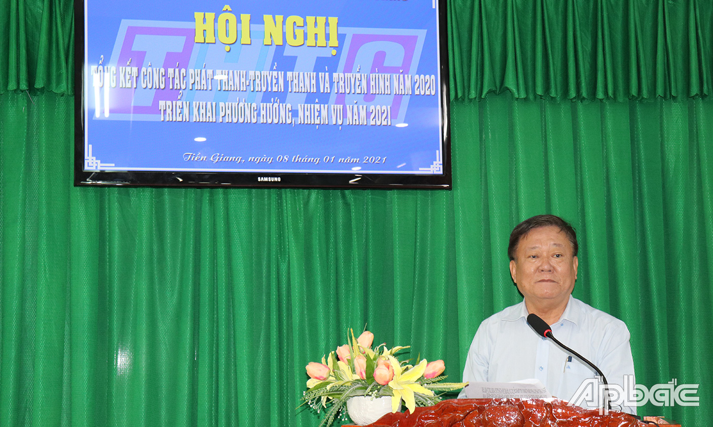  Chủ tịch Hội Nhà báo tỉnh Tiền Giang Nguyễn Văn Phước Cường phát biểu đóng góp ý kiến tại hội nghị.