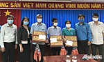 Công đoàn Viên chức tỉnh Tiền Giang: Thăm, tặng quà tết cho đoàn viên