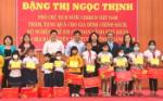 Vice President presents gifts to policy beneficiaries in Quang Nam