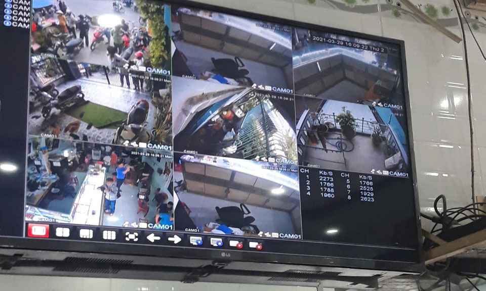 Camera an ninh ghi lại hình ảnh đối tượng thực hiện vụ cướp.