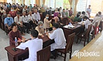 Khám bệnh và tặng quà cho 200 đối tượng tại huyện Tân Phước