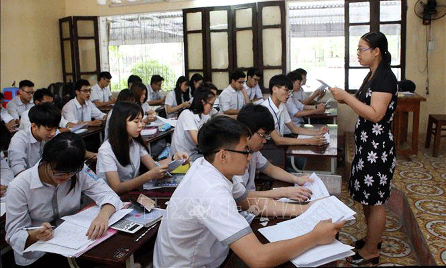 Giáo viên và học sinh trường THPT Hưng Yên ôn tập môn tiếng Anh trước kỳ thi tốt nghiệp THPT năm 2020. Ảnh tư liệu (minh họa): Phạm Kiên/TTXVN