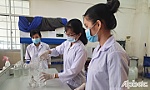 Trường Đại học Tiền Giang: 2.000 chai nước muối sinh lý sẽ đến với người dân vùng dịch