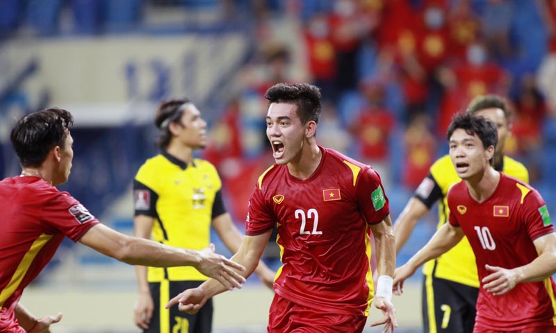 Tiến Linh ghi bàn mở tỷ số cho đội tuyển Việt Nam.