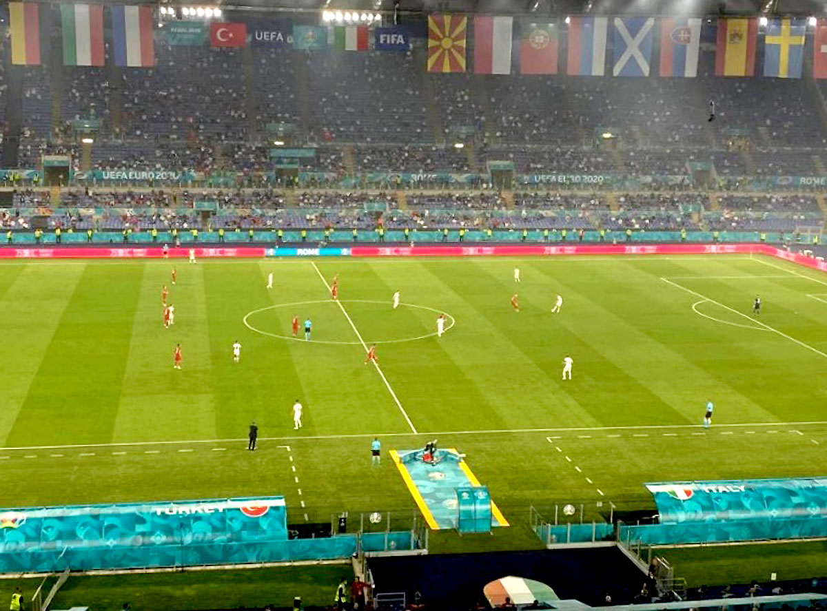 Ngay sau lễ khai mạc là trận đấu mở màn Euro 2020 với cuộc đối đầu ở bảng A giữa Italy và Thổ Nhĩ Kỳ.