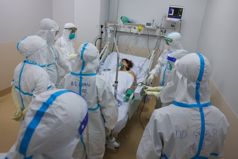 Bệnh viện Hồi sức tích cực Covid-19 TP Hồ Chí Minh là tuyến cao nhất điều trị các trường hợp nặng, nguy kịch. 