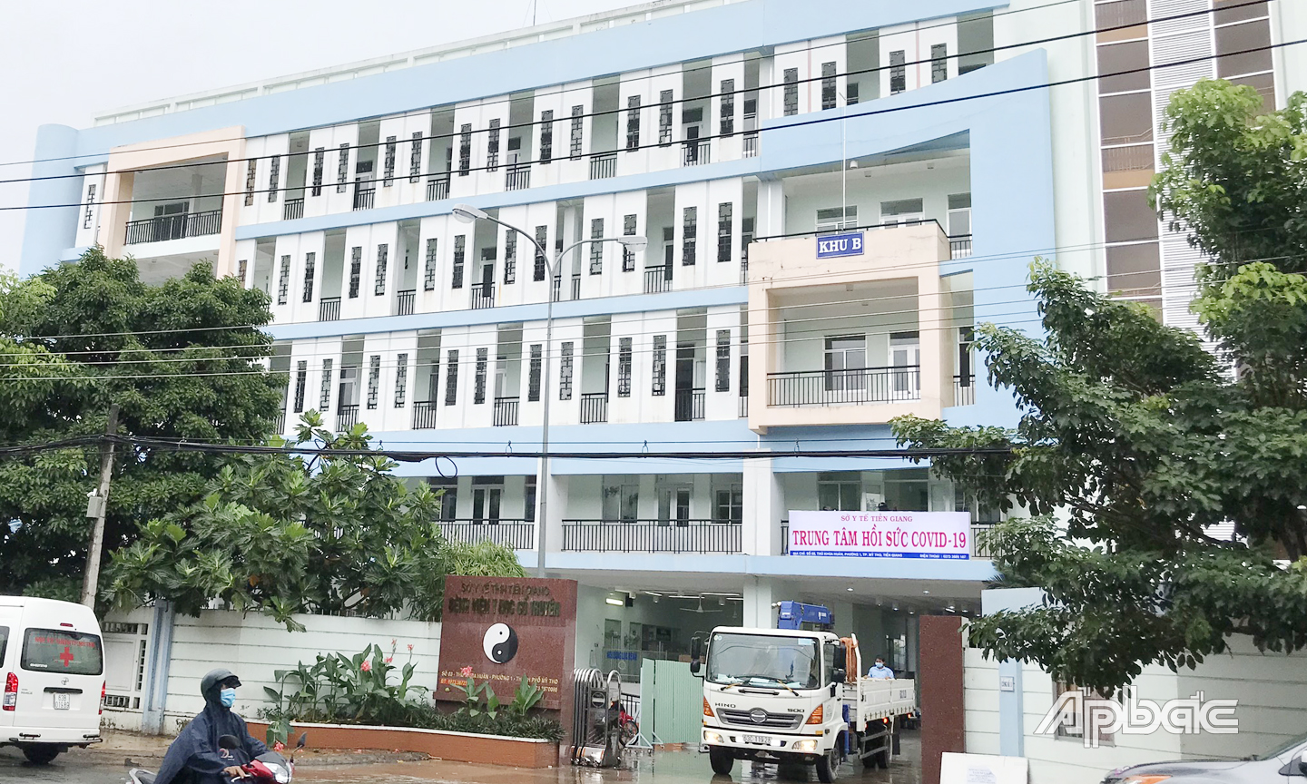 Trung tâm Hồi sức bệnh nhân Covid-19 của tỉnh Tiền Giang đang nỗ lực cứu chữa bệnh nhân Covid-19 nặng và rất nặng.