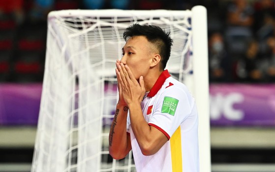 Minh Trí đã có bàn thắng đầu tiên ở Futsal World Cup 2021.