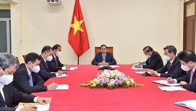 PM Pham Minh Chinh holds phone talks with Chancellor of Austria Sebastian Kurz. (Photo: VGP).