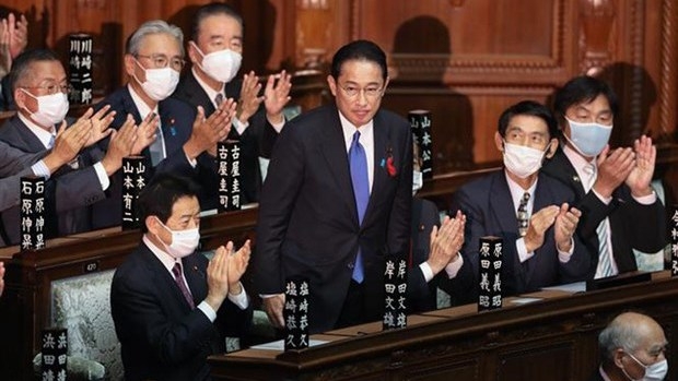 Kishida Fumio is elected as the 100th PM of Japan. (Photo: Xinhua/VNA)