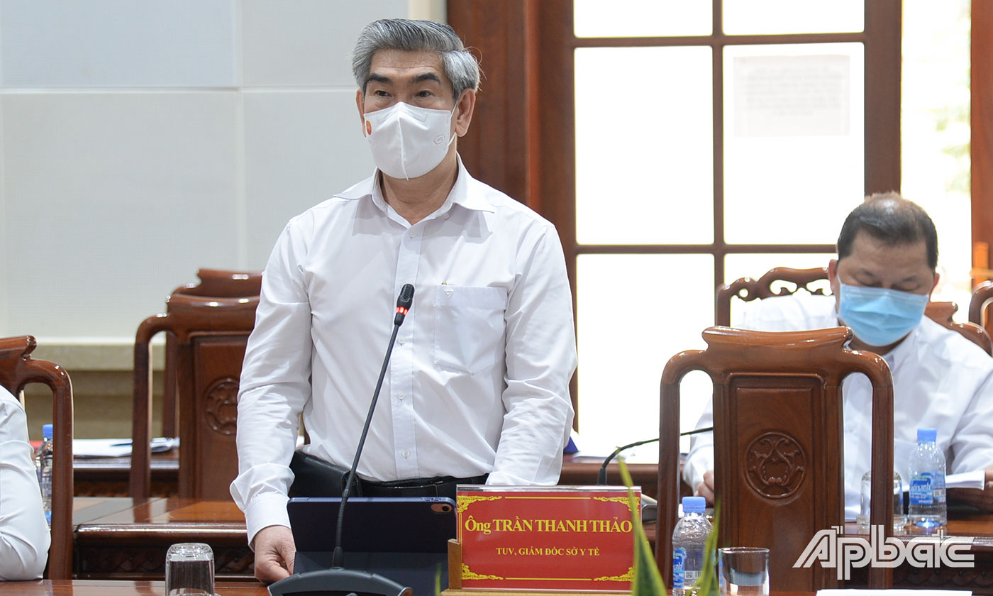 Giám đốc Sở Y tế Tiền Giang Trần Thanh Thảo phát biểu tại cuộc họp.