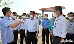 Phó Thủ tướng Vũ Đức Đam kiểm tra tình hình dạy và học trực tiếp tại huyện Tân Phú Đông