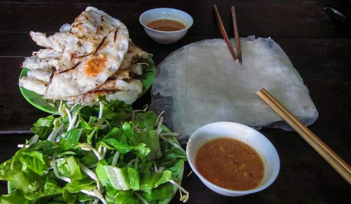 Bánh xèo hải sản Phú Yên.