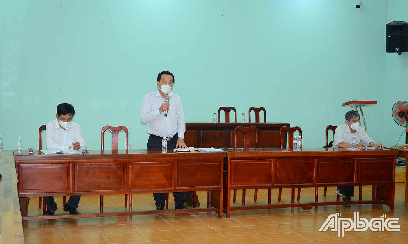 Đồng chí Nguyễn Nhật Trường phát biểu tại buổi gặp gỡ.