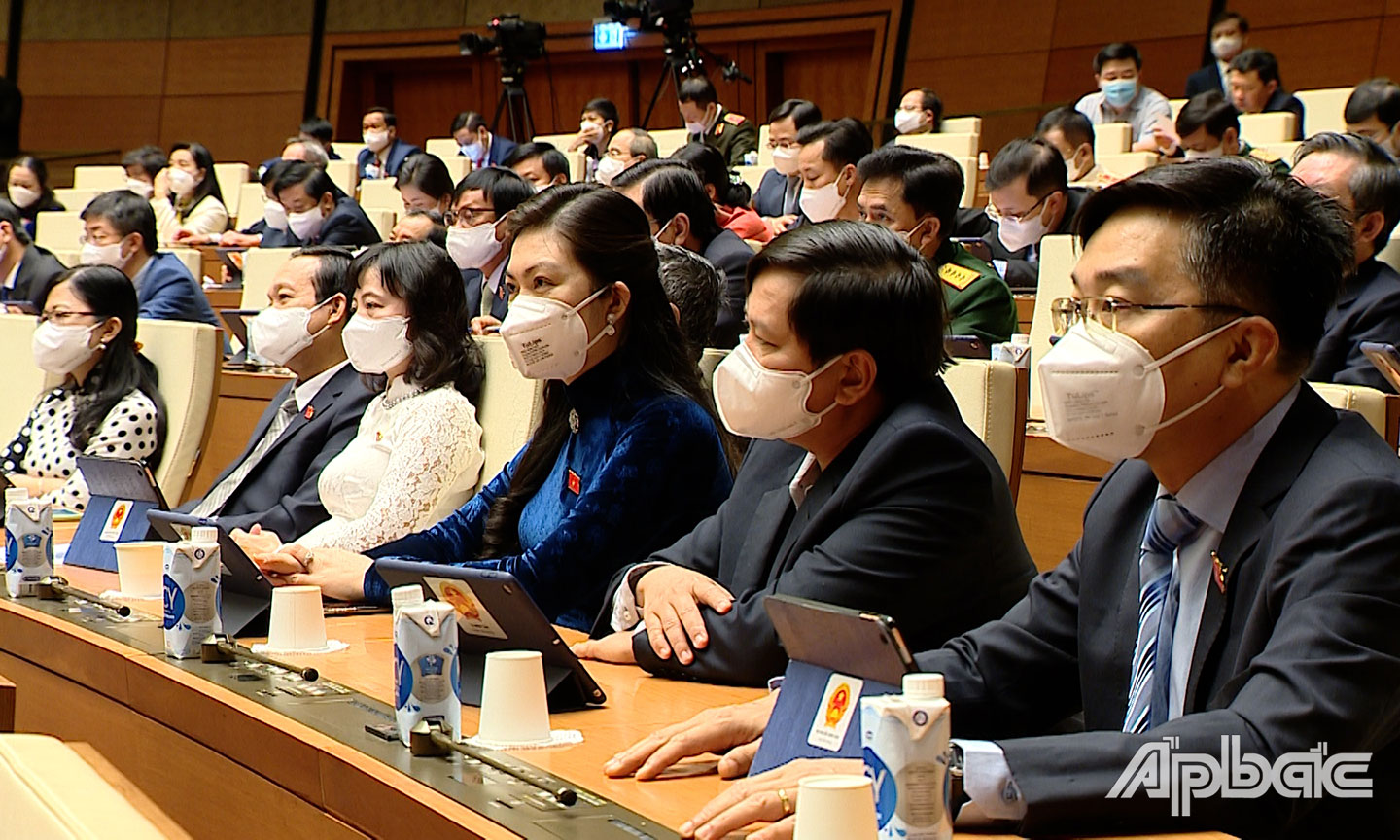 ĐBQH đơn vị tỉnh Tiền Giang tham dự Kỳ họp thứ 2 – Quốc hội khóa XV tại Nhà Quốc hội  (Thủ đô Hà Nội).