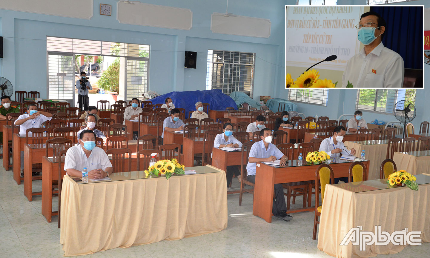  ĐBQH đơn vị tỉnh Tiền Giang tiếp xúc cử tri trước kỳ họp Quốc hội khóa XV. 