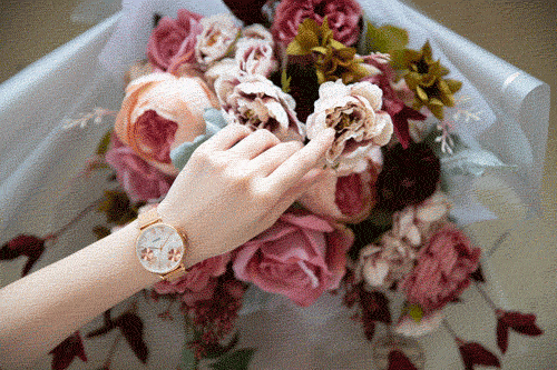 Câu hỏi “Tặng đồng hồ cho bạn gái có ý nghĩa gì?” đã lời đáp.