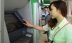 Đáp ứng nhu cầu rút tiền mặt tại các cây ATM