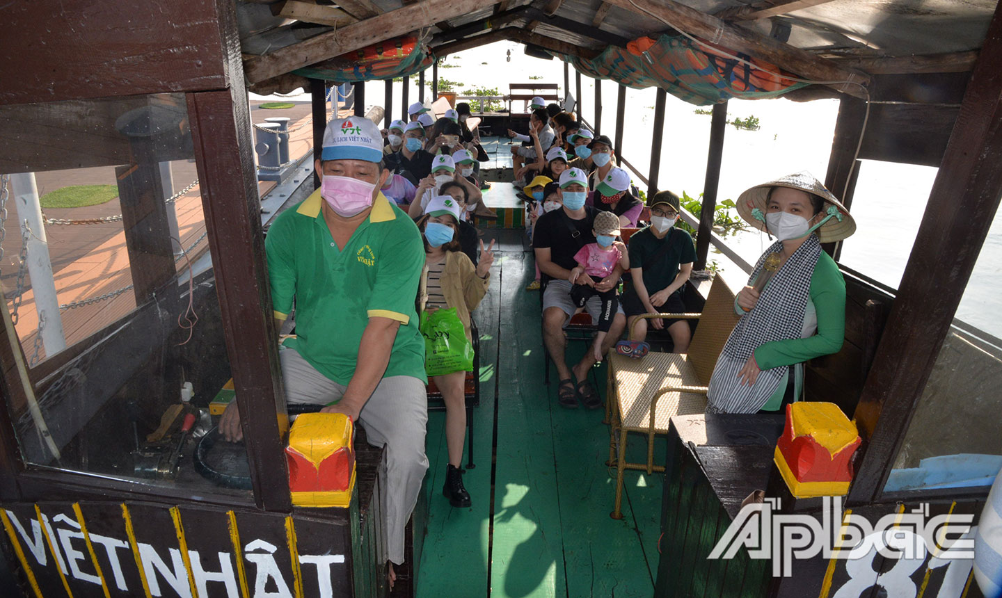 Nhiều du khách nội địa lựa chọn Tiền Giang là điểm đến an toàn để tham quan du lịch ngay từ đầu năm 2022.