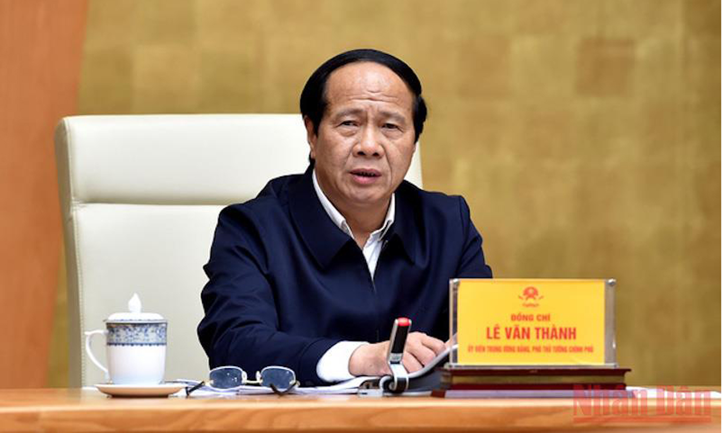 Phó Thủ tướng Lê Văn Thành chủ trì cuộc họp về các dự án kết cấu hạ tầng giao thông trong chương trình phục hồi kinh tế. (Ảnh: ĐỨC TUÂN)