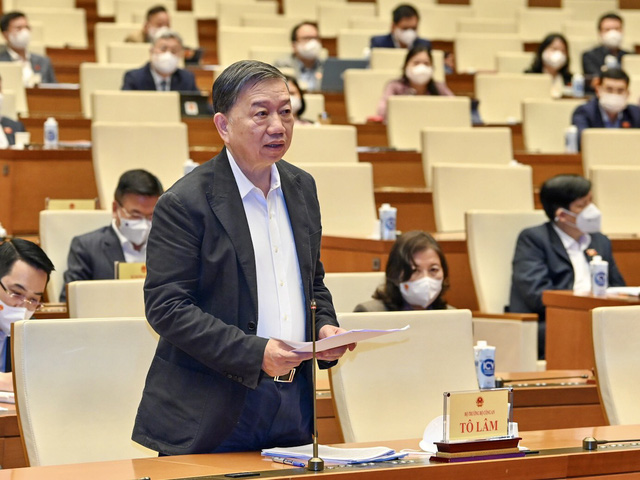 Bộ trưởng Bộ Công an Tô Lâm phát biểu tại phiên chất vấn sáng 16/3 - Ảnh: VGP/Nhật Bắc