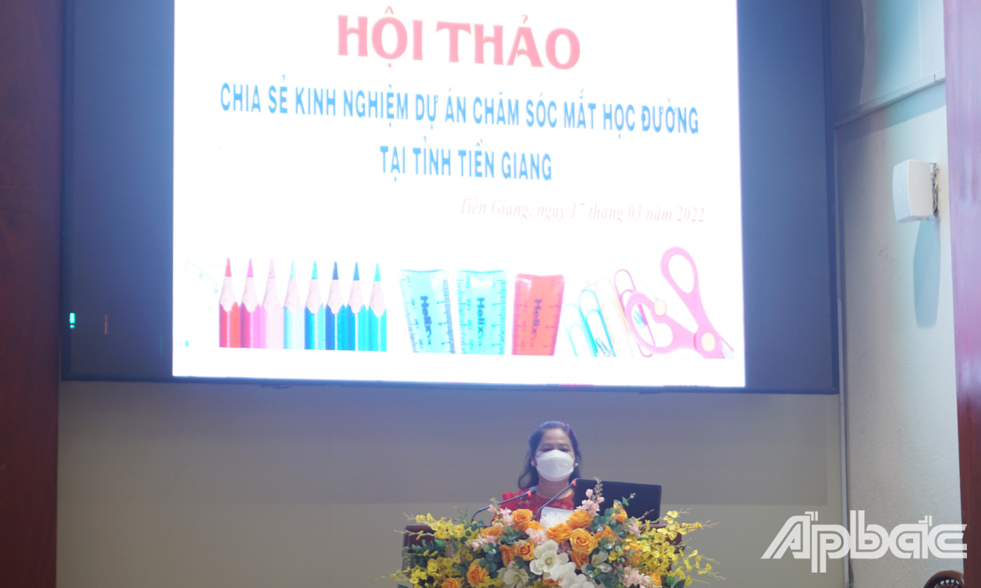 Phó Giám đốc Sở GD&ĐT tỉnh Tiền Giang Huỳnh Thị Phượng phát biểu tại hội thảo