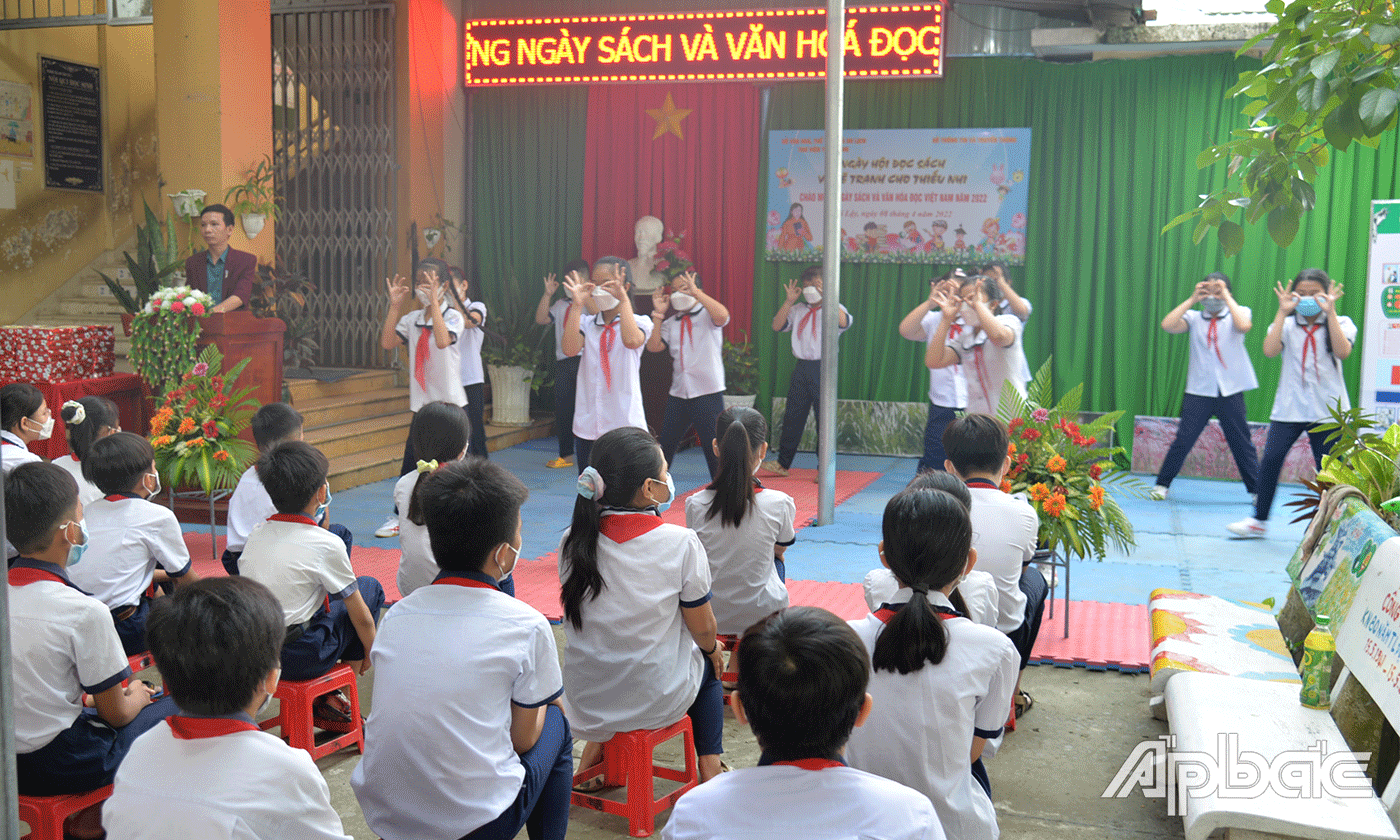 Chào mừng ngày sách và văn hóa đọc Việt Nam 2022.