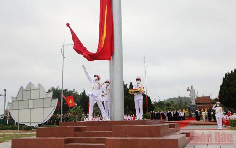 The island district of Co To in Quang Ninh province holds a flag-raising ceremony on April 26.
