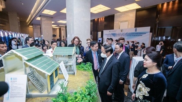 ABO/NDO- The United Nations Development Programme (UNDP) will help build an additional 1,450 flood-resistant houses for poor households in coastal provinces of Vietnam in the future, UNDP representative in Vietnam Caitlin Wiesen has said.