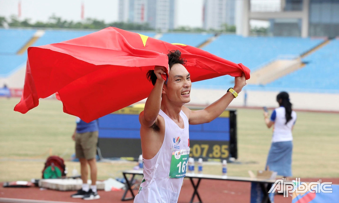 VĐV Hoàng Nguyên Thanh mang về tấm HCV lịch sử cho điền kinh Việt Nam ở nội dung marathon.