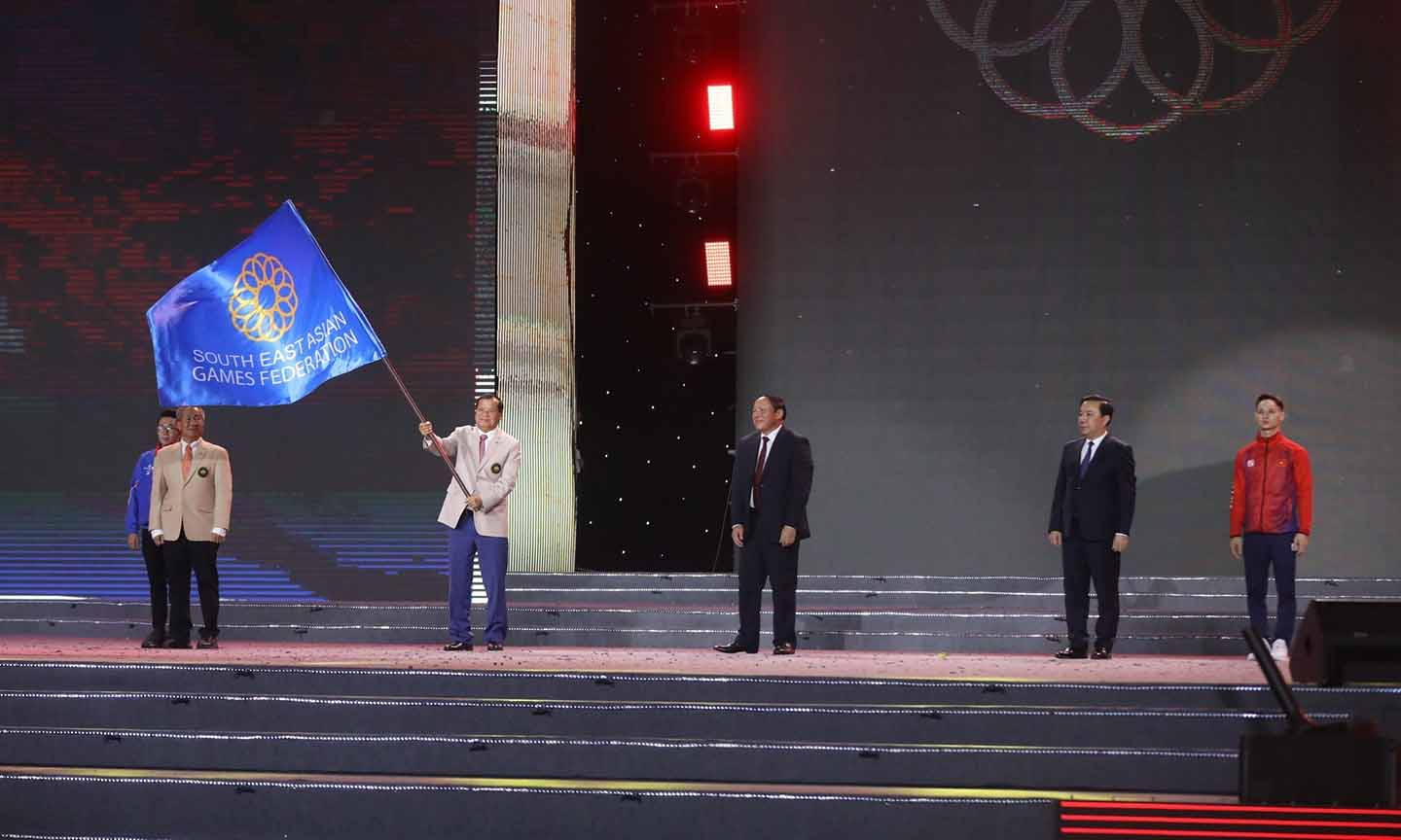 Lễ chuyển giao cờ Liên đoàn Thể thao Đông Nam Á cho Campuchia - nước chủ nhà của SEA Games 32