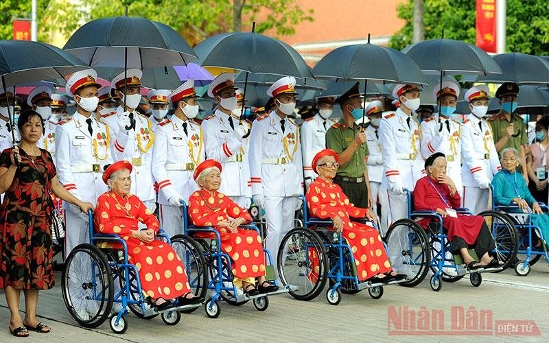 At a programme to honour Vietnamese heroic mothers in 2020 (Photo: NDO/Dang Khoa).