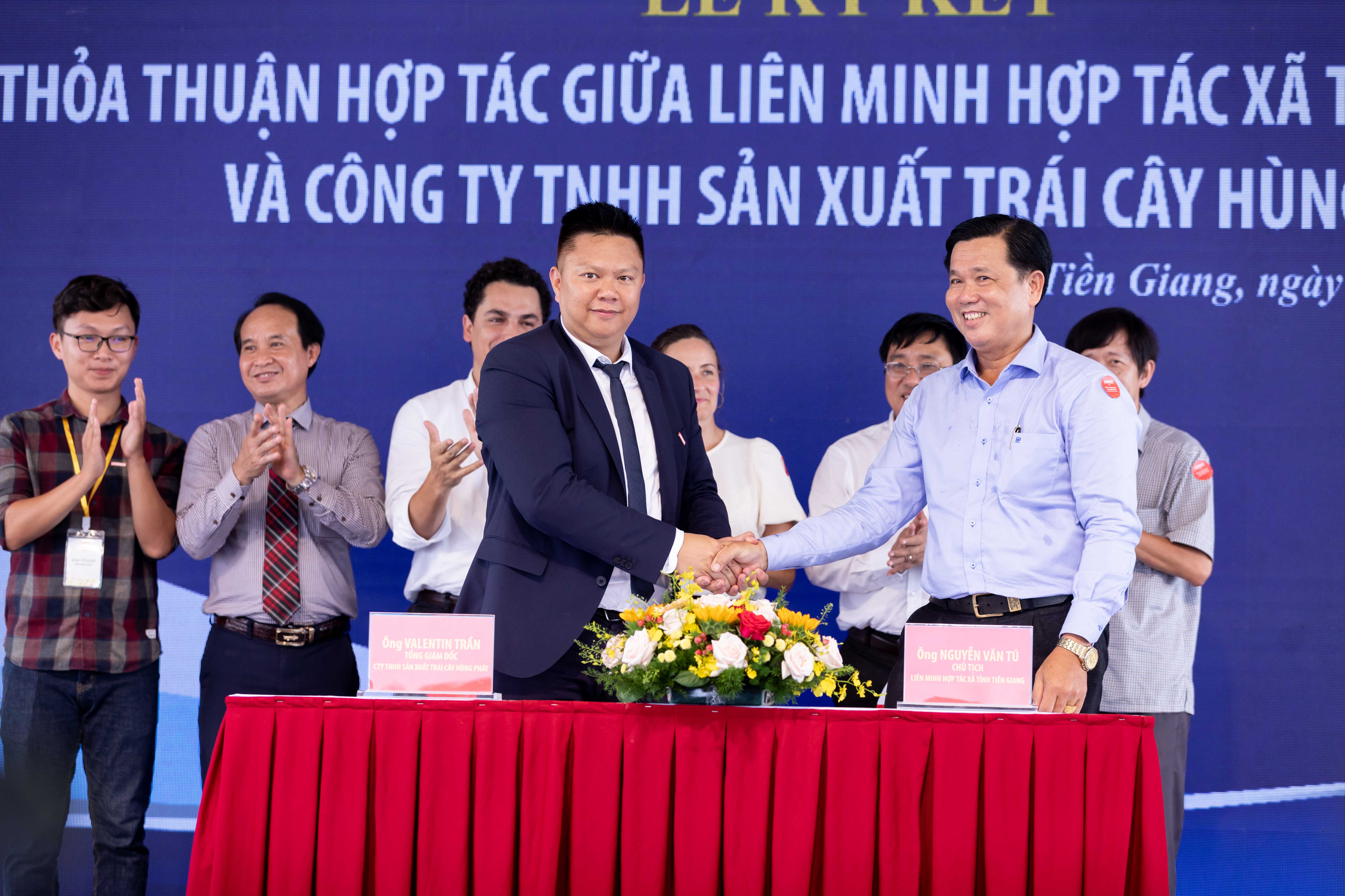 Lễ ký kết hợp tác giữa Liên minh Hợp tác xã tỉnh Tiền Giang và Công ty TNHH Sản xuất Trái cây Hùng Phát