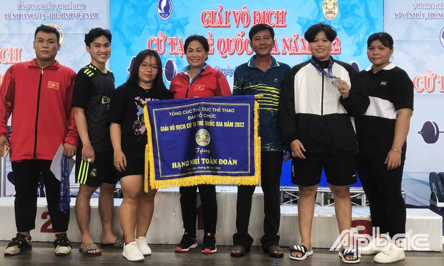 Đội Cử tạ Tiền Giang xuất sắc đoạt hạng Nhì toàn đoàn.