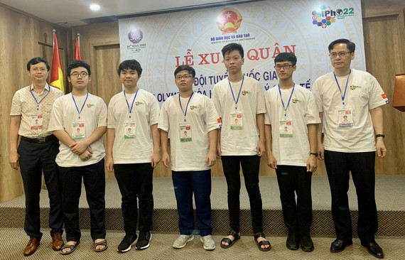 Đội tuyển Việt Nam tại Olympic Vật lí Quốc tế.