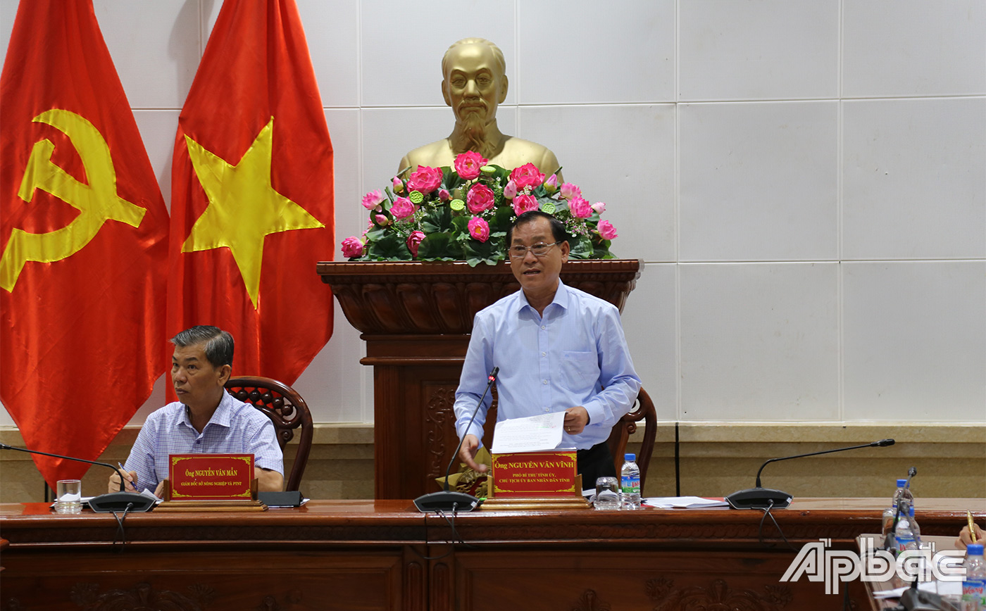Chủ tịch UBND tỉnh  Nguyễn Văn Vĩnh phát biểu chỉ đạo hội nghị