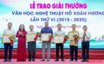 Winners of Ho Xuan Huong Literature and Arts Awards honoured