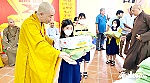 Ban Trị sự Phật giáo tỉnh Tiền Giang trao học bổng cho học sinh, sinh viên