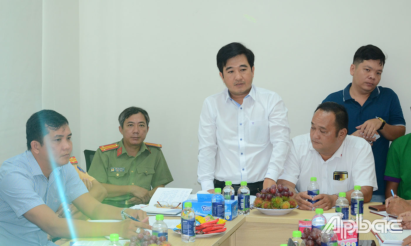 Đại diện Sở Giao thông - Vận tải tỉnh Tiền Giang phát biểu ý kiến.