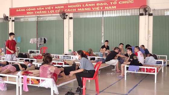 Các đối tượng chạy trốn khỏi một Casino ở Campuchia về nước, được chăm sóc ở huyện An Phú, tỉnh An Giang.