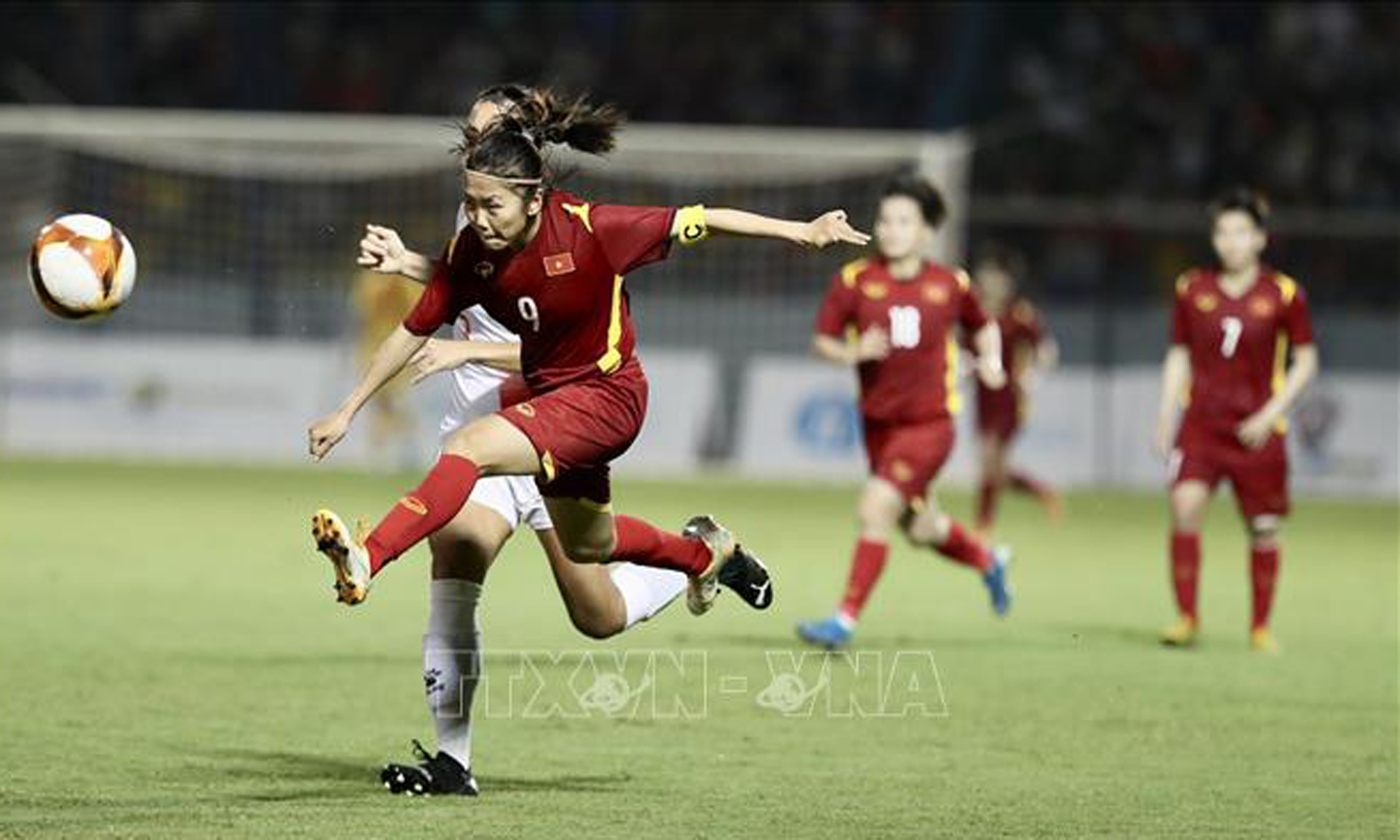 Huỳnh Như là chân sút hàng đầu hiện nay của bóng đá nữ Việt Nam. Ảnh: TTXVN
