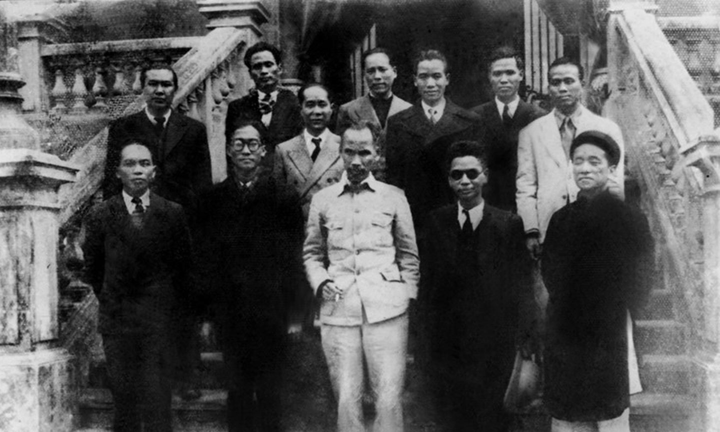 Ngày 25-8-1945, Ủy ban Giải phóng dân tộc do Quốc dân Đại hội Tân Trào cử ra được cải tổ thành Chính phủ lâm thời do Chủ tịch Hồ Chí Minh làm Chủ tịch. (Nguồn: Tư liệu TTXVN)