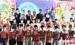 Ngân hàng Bản Việt: Trao tặng 1.000 phần quà trung thu cho trẻ em
