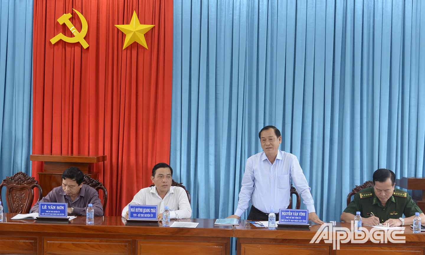 Đồng chí Nguyễn Văn Vĩnh phát biểu trong buổi làm việc.