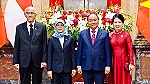 Chủ tịch nước Nguyễn Xuân Phúc chủ trì lễ đón Tổng thống Singapore Halimah Yacob